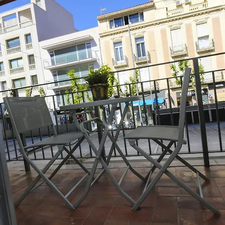 Queens 1a Apartment *